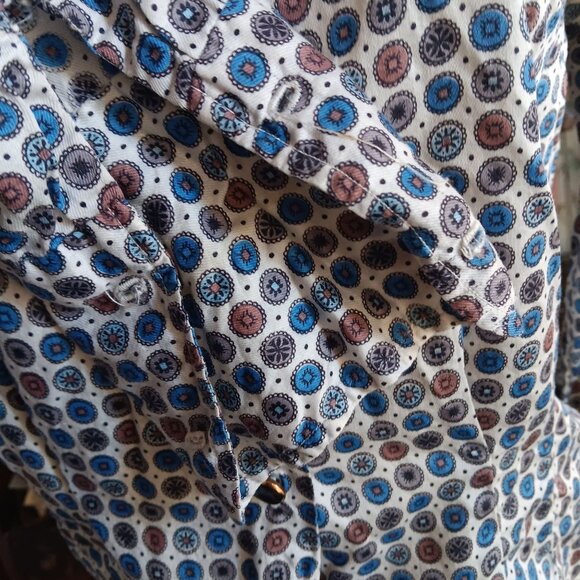 Vintage Women's Medium Granny Top 1960's Blouse Geometric Medallions Cutoff Hem - Picture 4 of 9